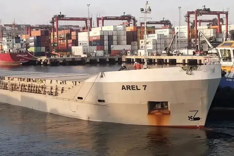 صور الحادثة تهز تركيا.. قبطان يدهس شخصاً في البحر ويواجه السجن الطويل