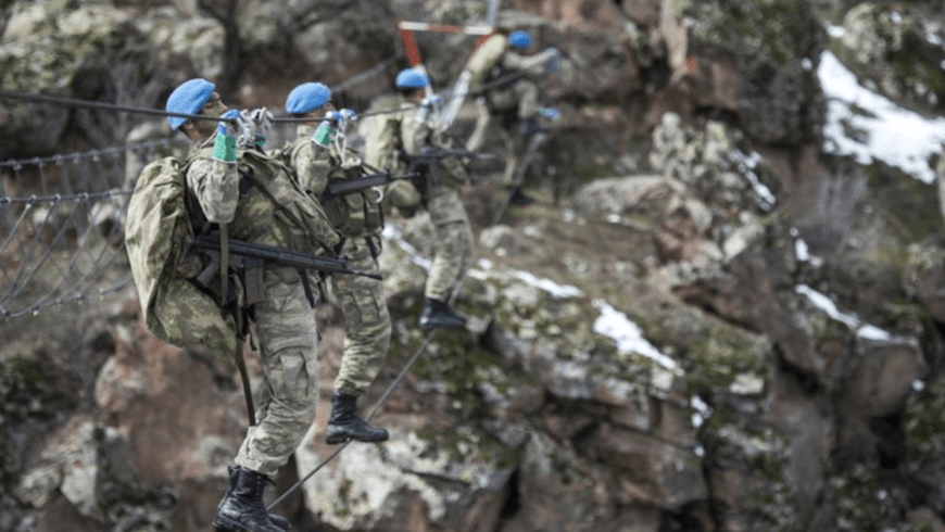 مزاعم تجنيد السوريين تثير الجدل.. وهذه توضيحات الدفاع التركية