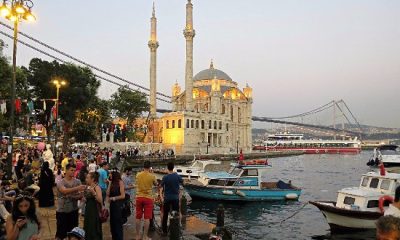 الركود يخيم على أشهر أحياء إسطنبول بعد حادث تسمم أسرة