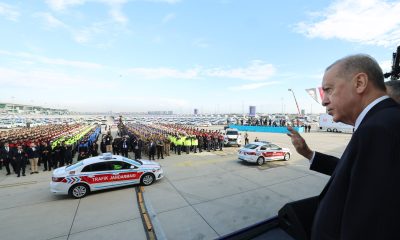 أردوغان يشيد بـ "التفاني الكبير" لقوات الأمن التركية ويسلّم 9200 مركبة جديدة