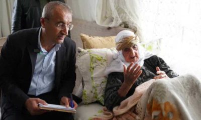 عاصرت العثمانيين.. مسنة تركية تنضم لحزب سياسي بعمر 105 أعوام (فيديو)