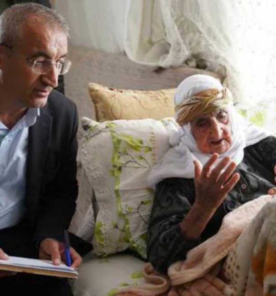 عاصرت العثمانيين.. مسنة تركية تنضم لحزب سياسي بعمر 105 أعوام (فيديو)