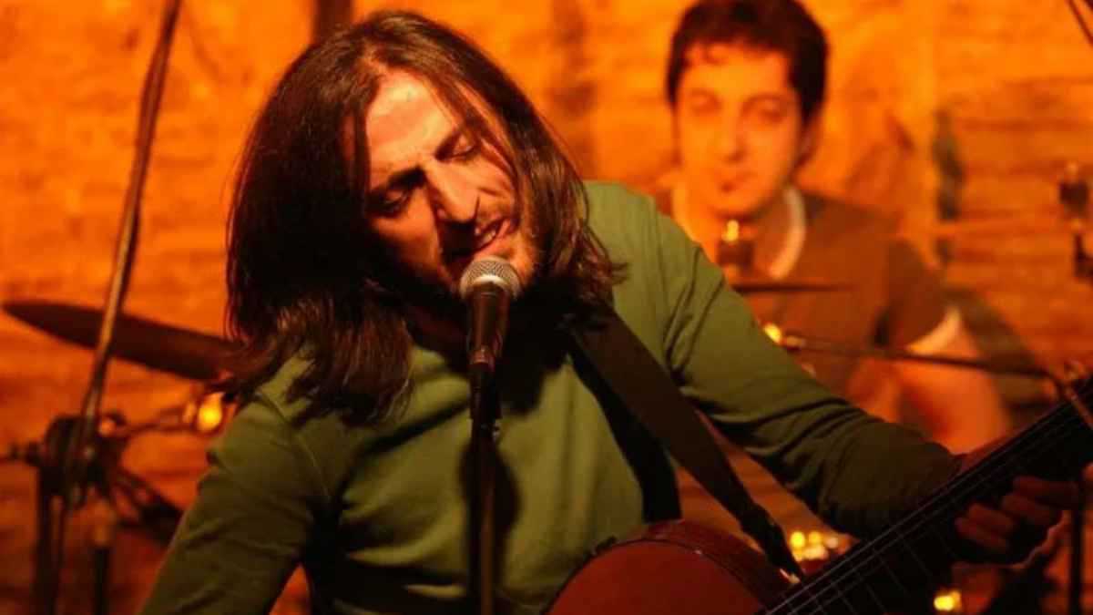 ورثة فنان تركي يلاحقون معجبيه قضائيًا.. وغرامات تصل إلى 50 ألف ليرة