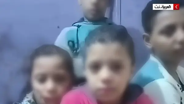 فيديو هز مشاعر المصريين لأم تعرض أبناءها للبيع.. والحكومة تتدخل