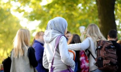 دولة أوروبية تقر حظر الحجاب في المدارس للفتيات تحت 14 عاماً