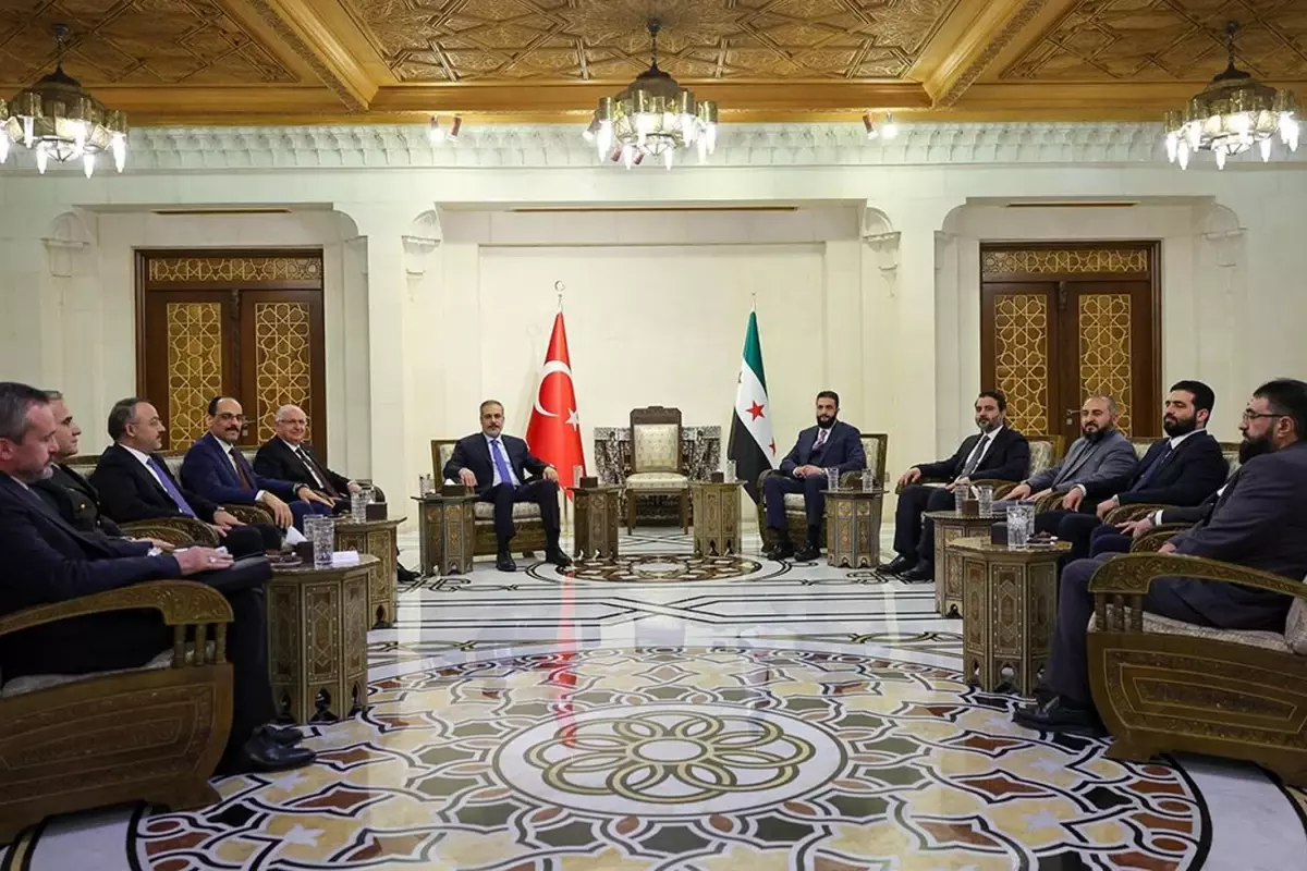 وزيران تركيان ورئيس المخابرات في سوريا.. وهذا ما تم مناقشته