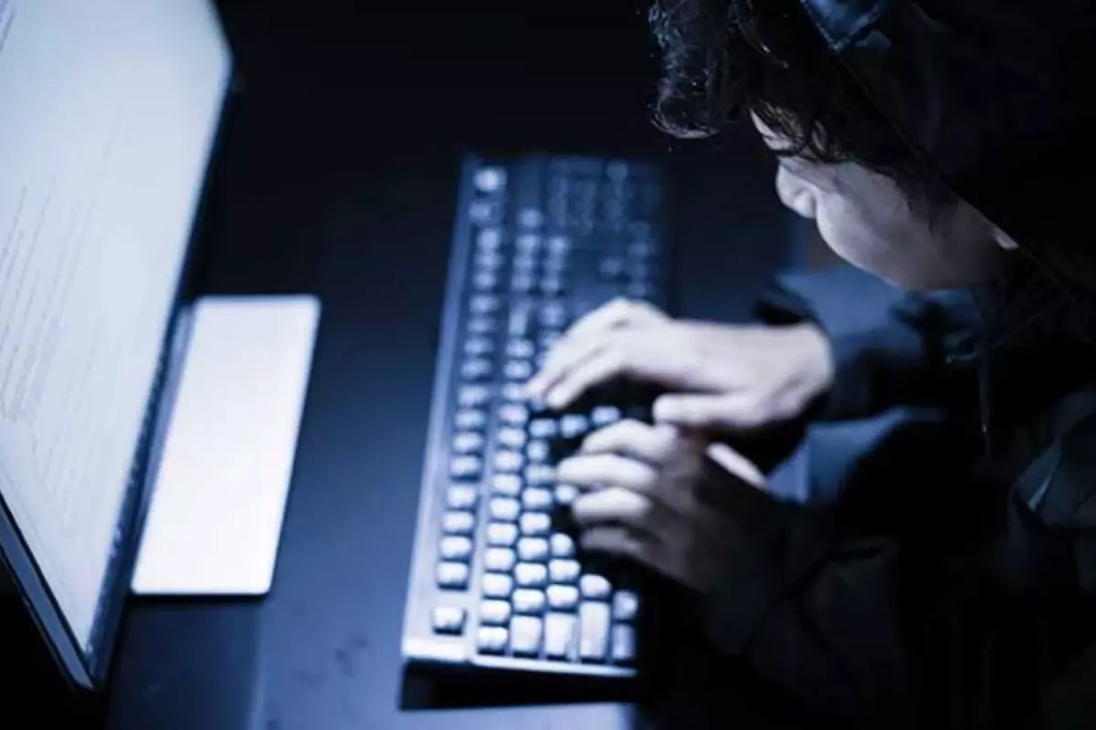 القبض على فتى في إزمير بعد نشره إعلانًا عن “قاتل مأجور” على مواقع التواصل