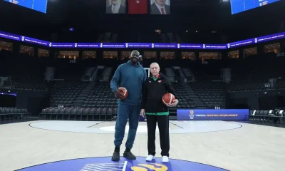 إسطنبول.. الرئيس أردوغان يتحدى أسطورة كرة السلة شاكيل أونيل (فيديو)