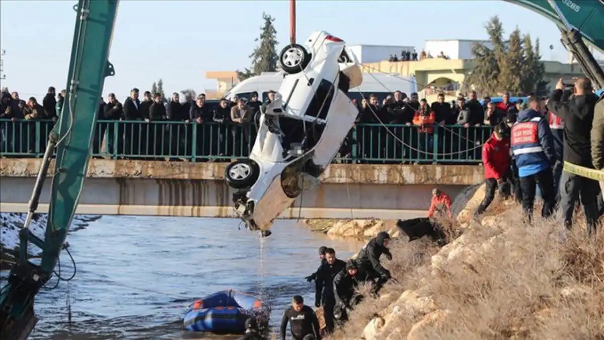 اختفى منذ أسابيع.. العثور على جثمان رجل تركي في نهر بسوريا (فيديو)