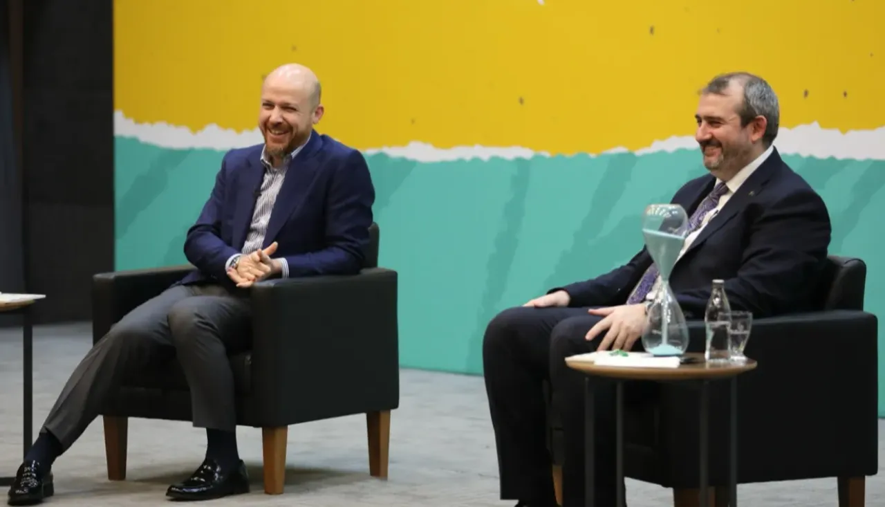 سؤال طالب يحرج بلال أردوغان: ماذا تعمل وكيف تجني المال؟