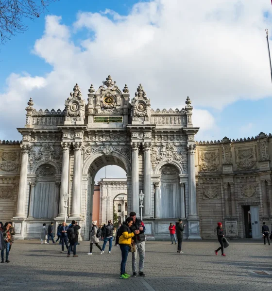 عشاق السيلفي ينتصرون: التصوير يعود إلى المتاحف التاريخية في تركيا
