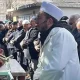 الحزن يُسقط الإمام.. مشهد مؤثر في جنازة بتركيا (فيديو)
