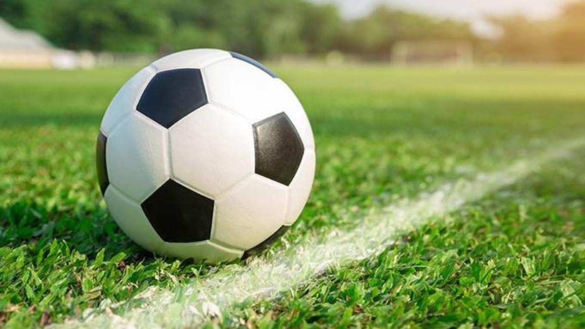 سقط من المدرجات.. مصرع مشجع تركي خلال مباراة كرة قدم (فيديو)