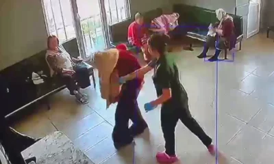 بصق وضرب وإهمال.. صور مسربة وتحقيقات عاجلة بعد واقعة صادمة داخل دار رعاية للمسنين في إسطنبول