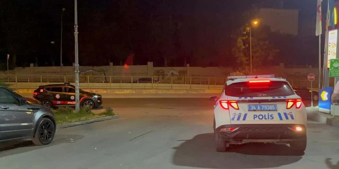 هجوم مسلح يهز إسطنبول.. إصابة 3 أشخاص والشرطة تطارد الجناة