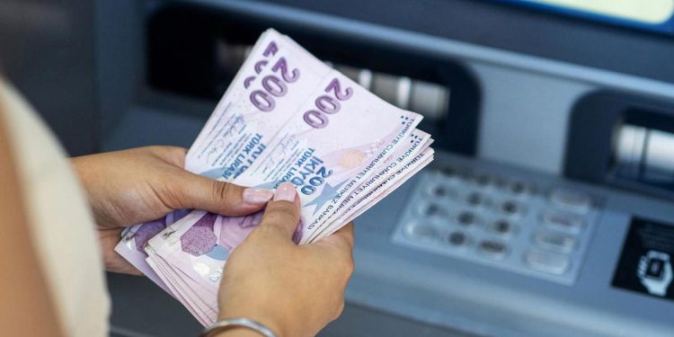 بنك من أكبر بنوك العالم يغلق جميع أجهزة الصراف التابعة له في تركيا