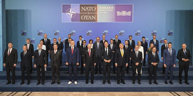 الكشف عن هدية قدمها أردوغان لكل من قادة دول “الناتو”