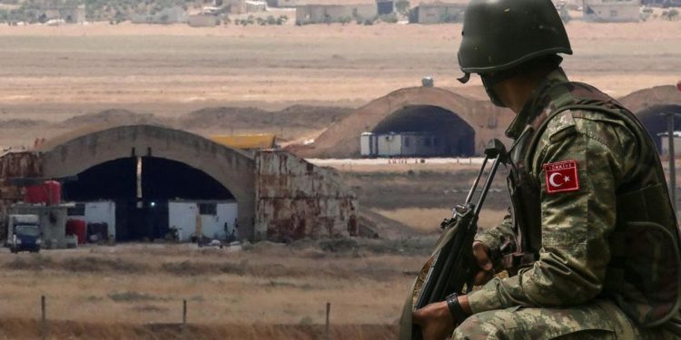 هل كان جنود أتراك في قاعدة أبو الظهور التي قصفتها إسرائيل 8 مرات؟ سوريا تحسم الجدل