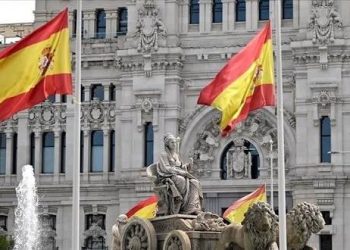 كيف تحصل على الإقامة الدائمة في إسبانيا 2026؟.. الشروط وفترات الغياب والوثائق