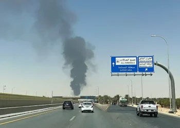 هجوم مطار الرياض يخلّف قتلى وجرحى.. الحوثيون يحذرون من استخدام المطارات السعودية